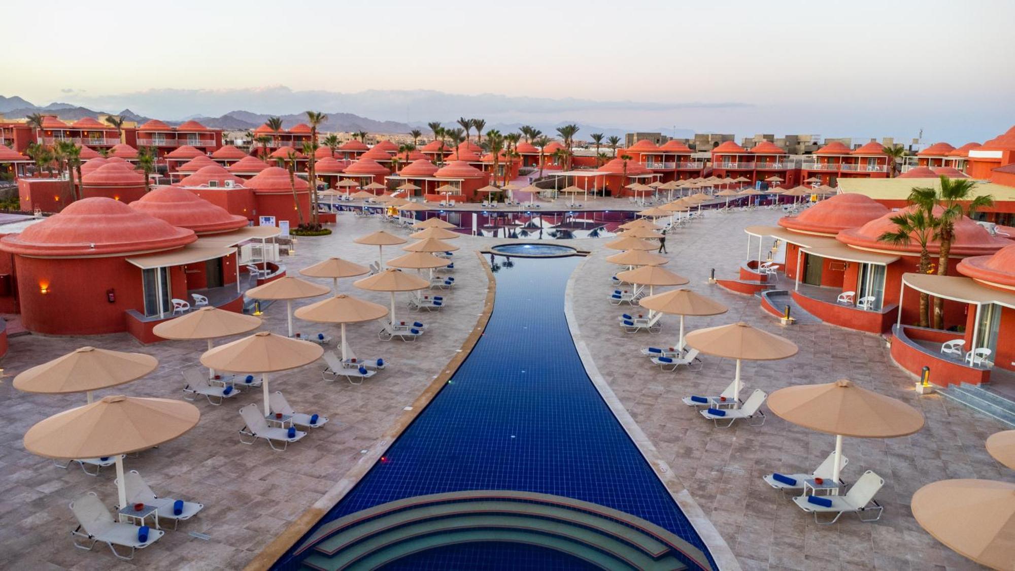 Pickalbatros Laguna Club Resort Sharm El Sheikh Dış mekan fotoğraf Hilton Sharm El Sheikh Resort